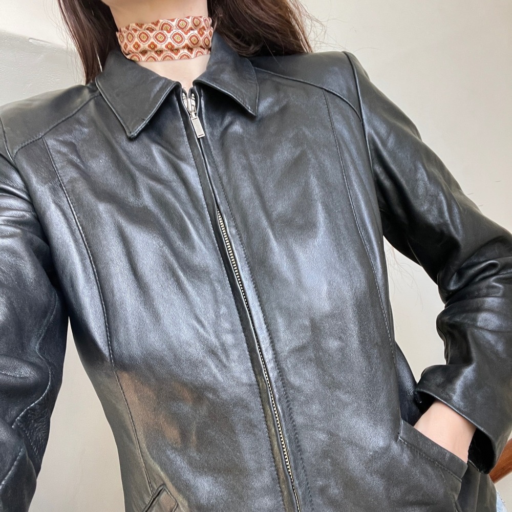 Vintage Black Leather Jacket Zip Up Sleek 90s Minimalist Biker Chic Size Small - Picture 3 of 9